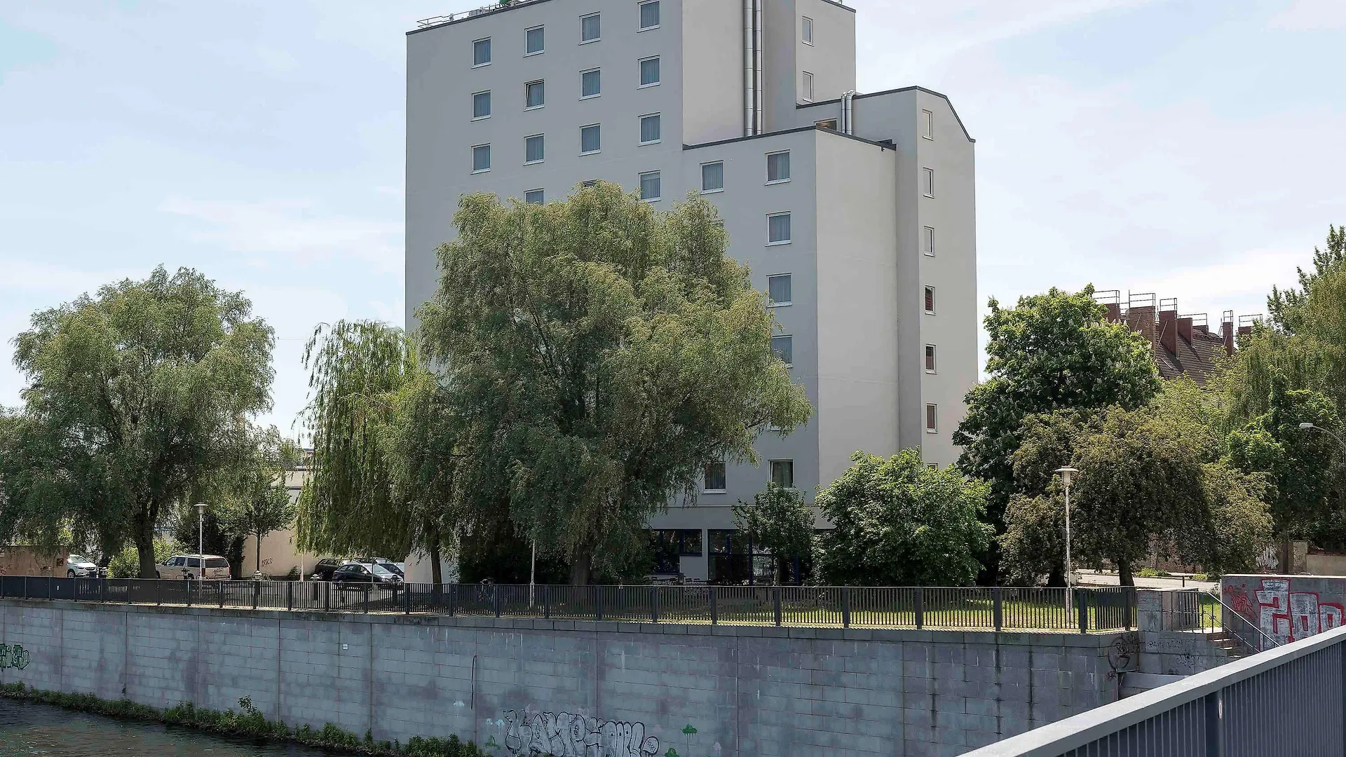 ***  Ibis Styles Berlin Treptow Hotel Alemanha